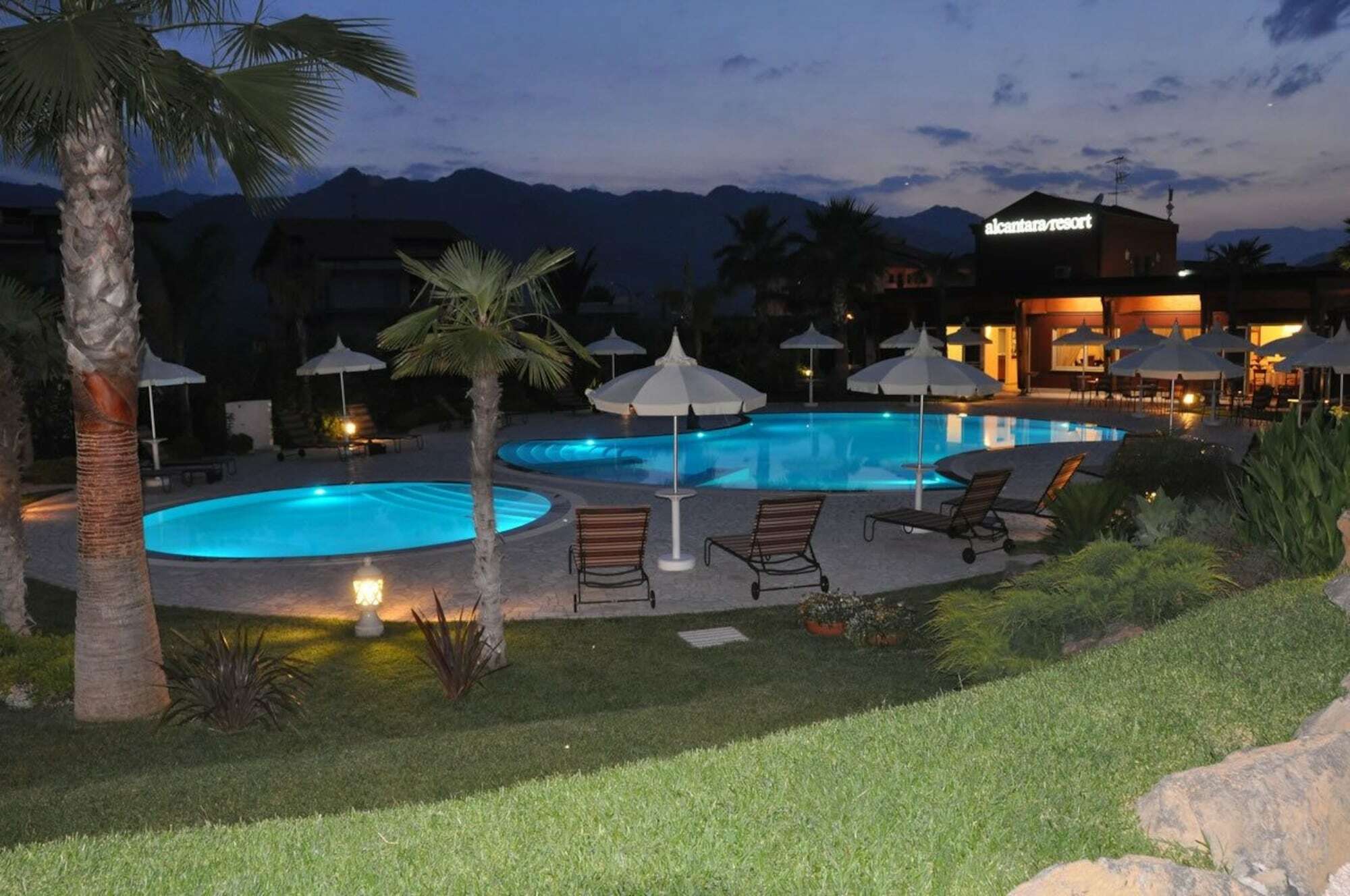 Alcantara Resort Di Charme Adults Only 가기 외부 사진